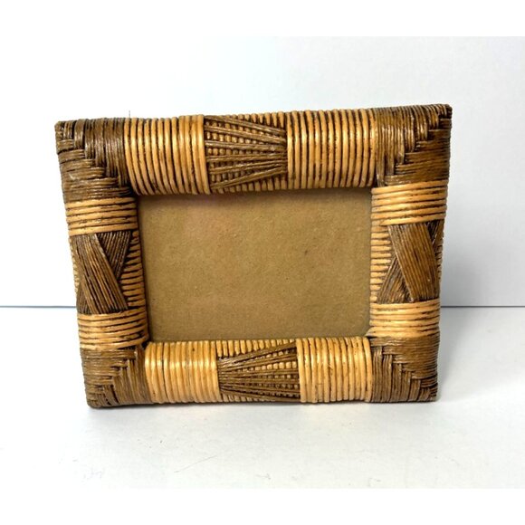 Vintage Cane Wicker Bamboo Picture Frame Bohemian Chic Mid-Century Modern 4 x 6 - Picture 3 of 5